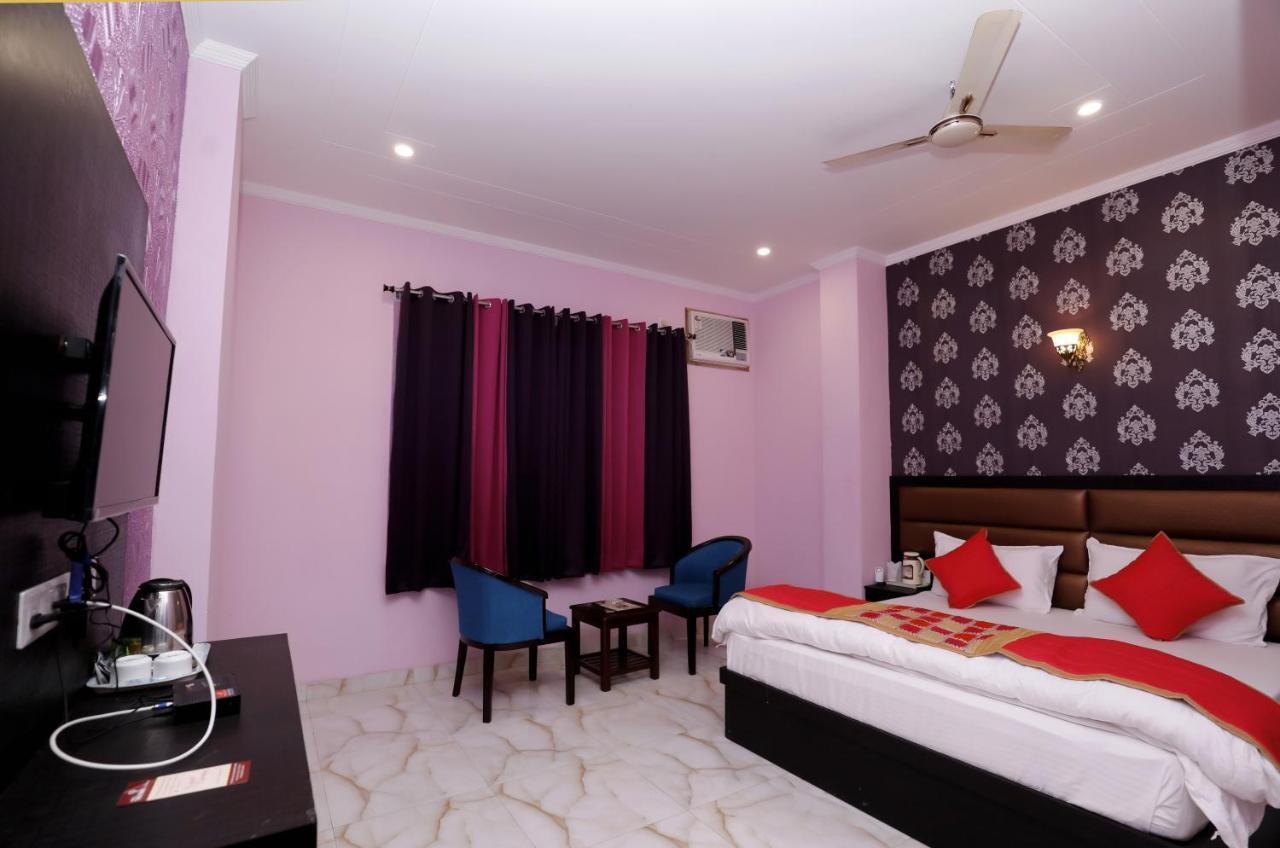 The Park Presidency Hotel Bareilly Exterior foto
