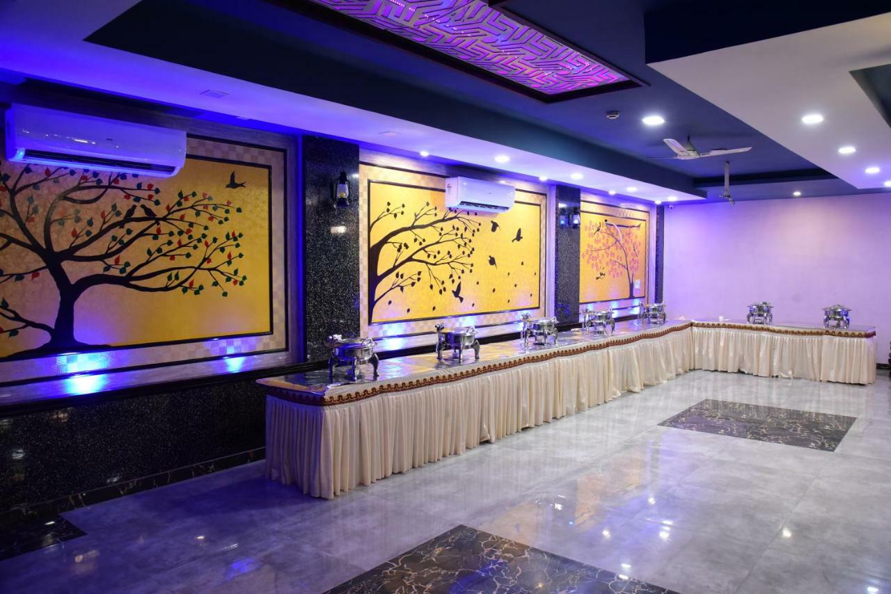 The Park Presidency Hotel Bareilly Exterior foto
